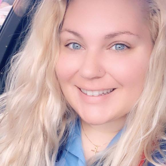 Meet your Posher, Ashley - Picture 1 of 1